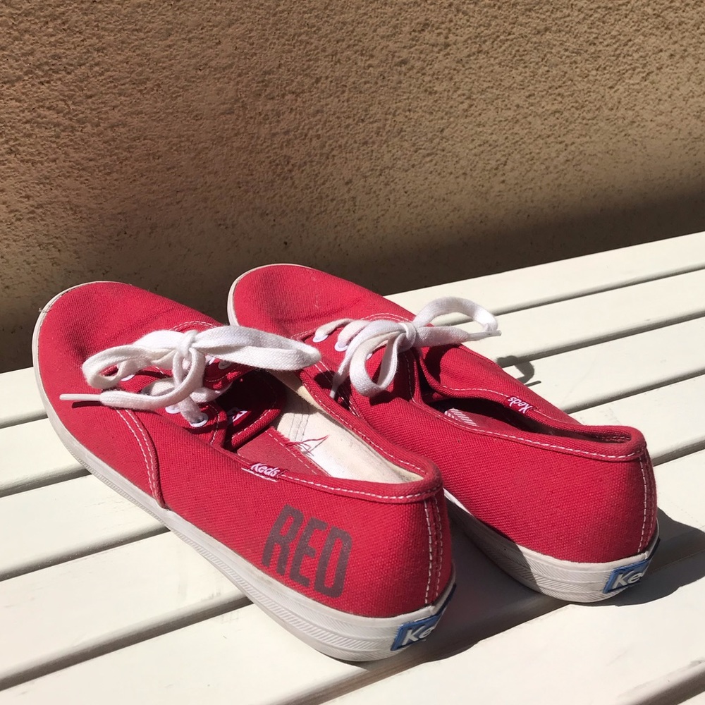(PRODUCT) Red Keds